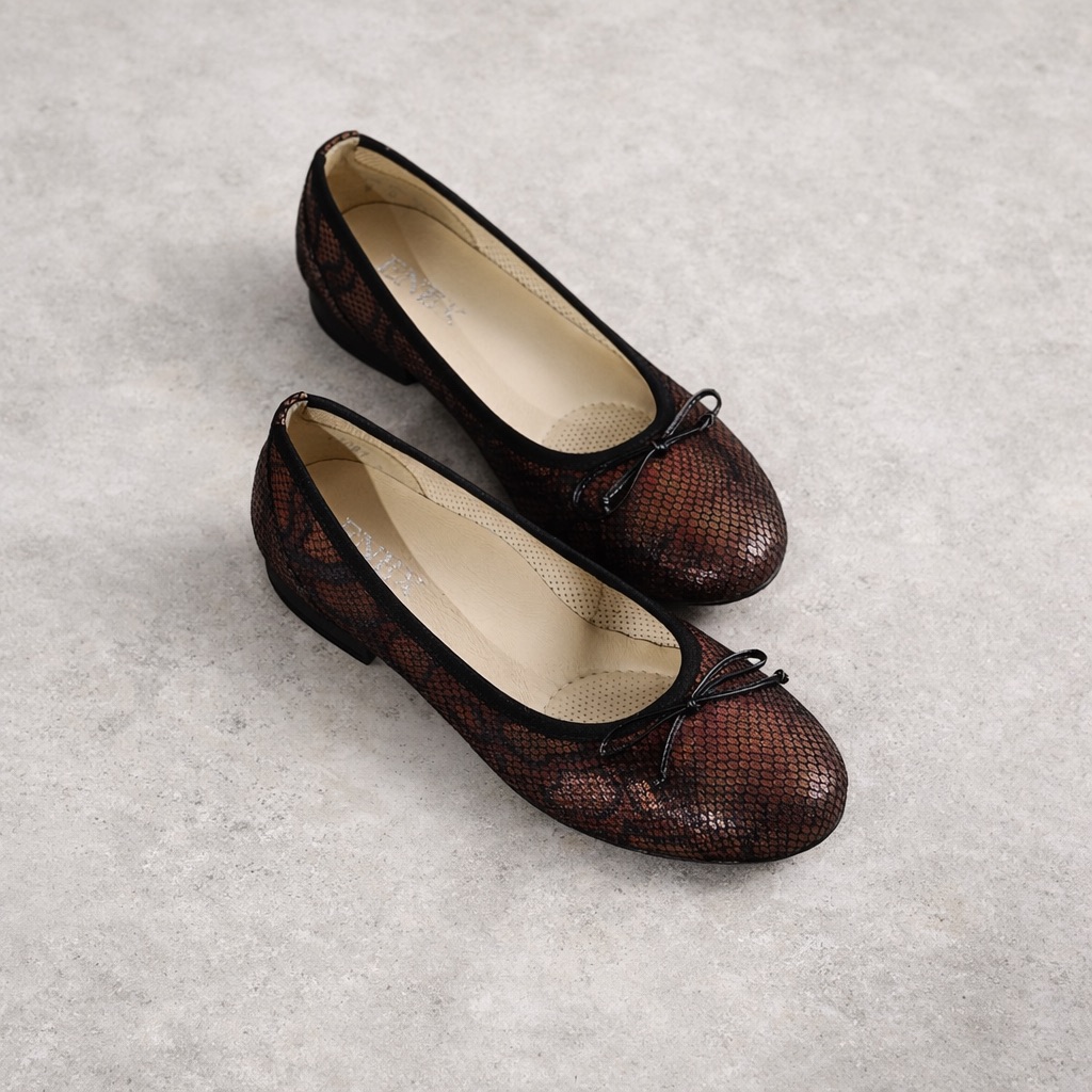 Elegantna ženska baletanka od prirodne kože u bakar nijansi