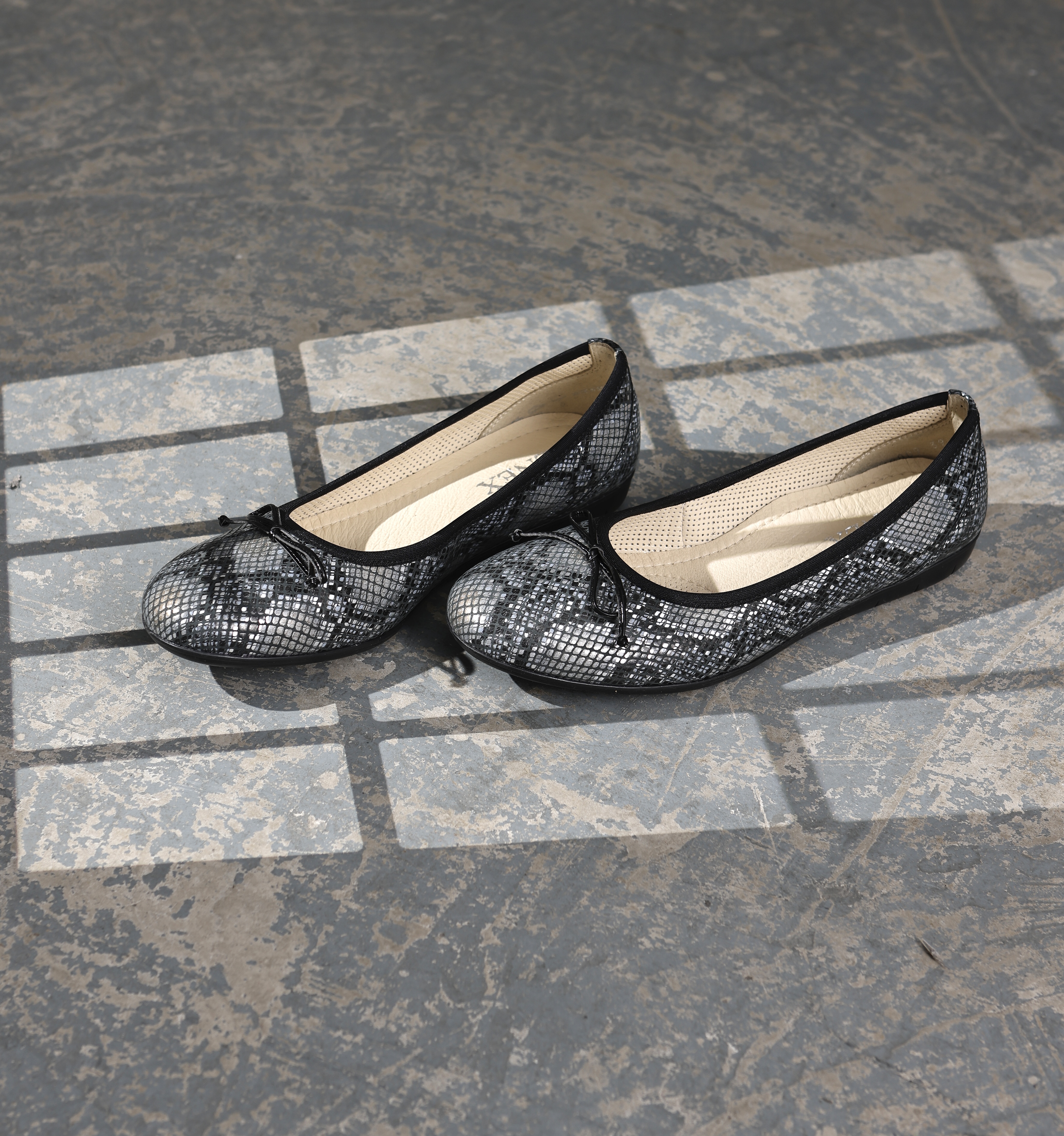 ELEGANTNA ŽENSKA BALETANKA OD MEKANE PRITN KOŽE