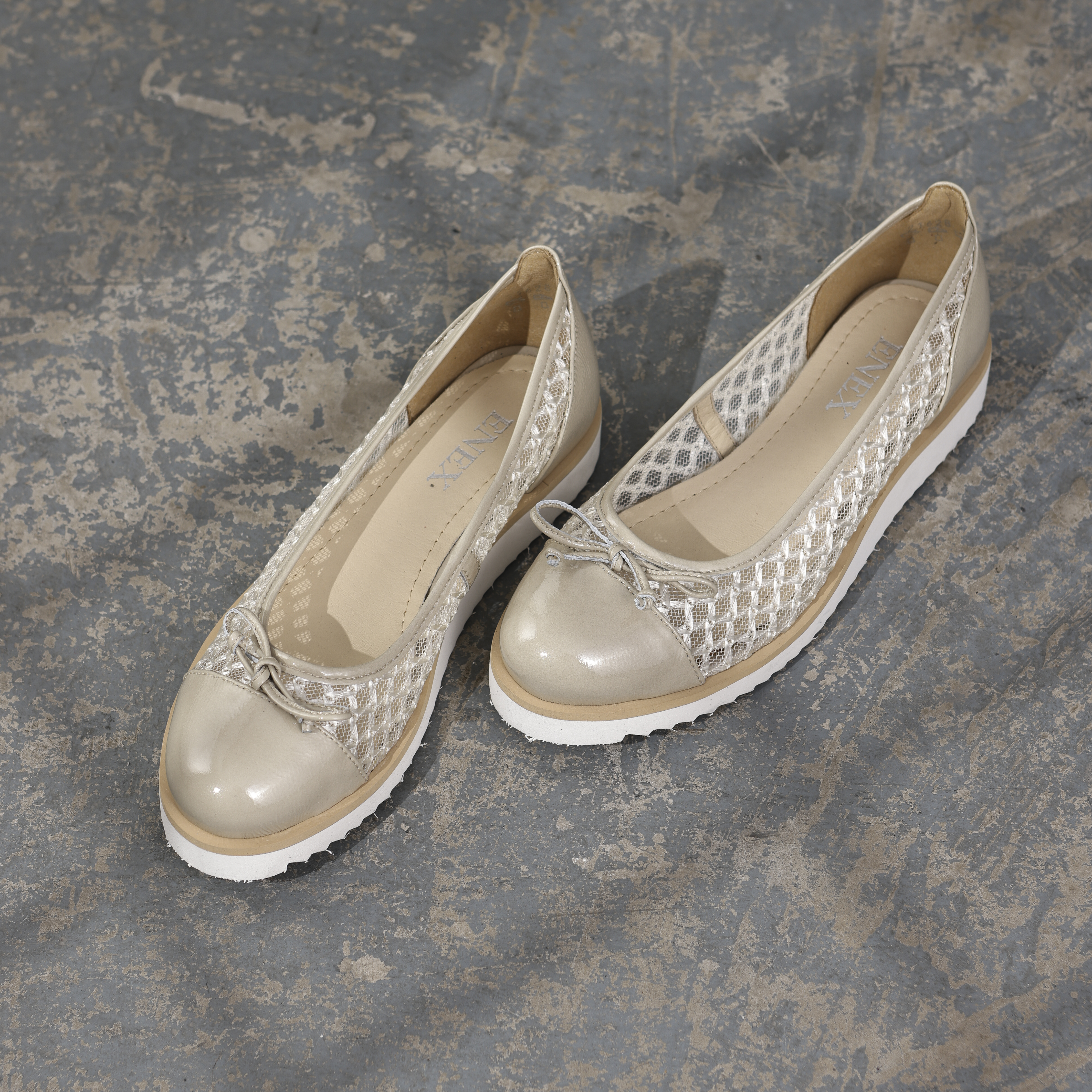 Elegantne baletake sa mrežastim detaljem