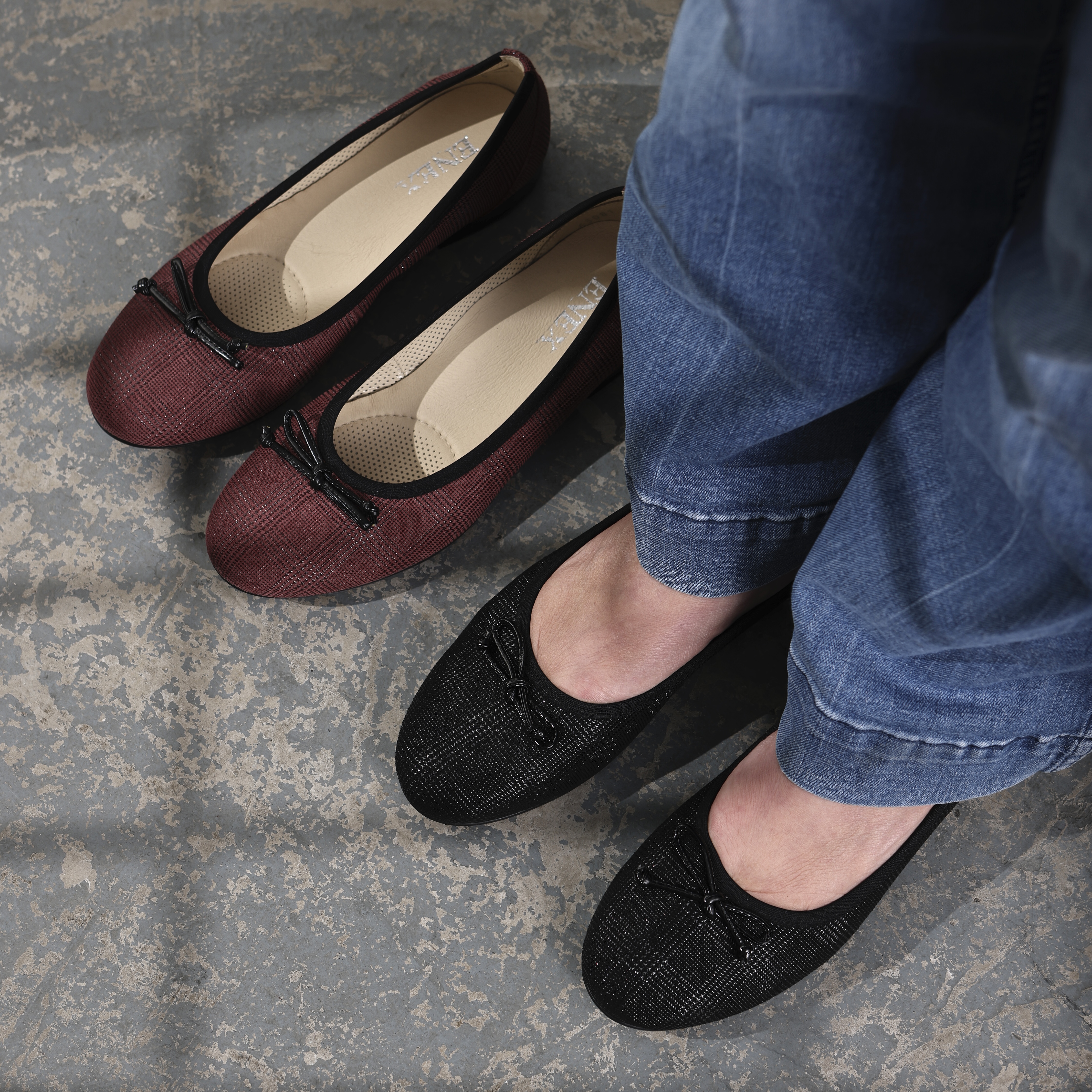 ELEGANTNA ŽENSKA BALETANKA OD MEKANE BORDO KOŽE