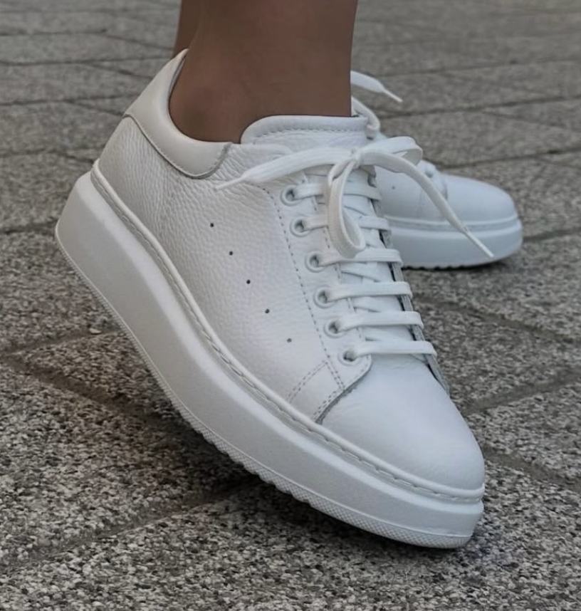 MODERNE BELE KOŽNE PATIKE