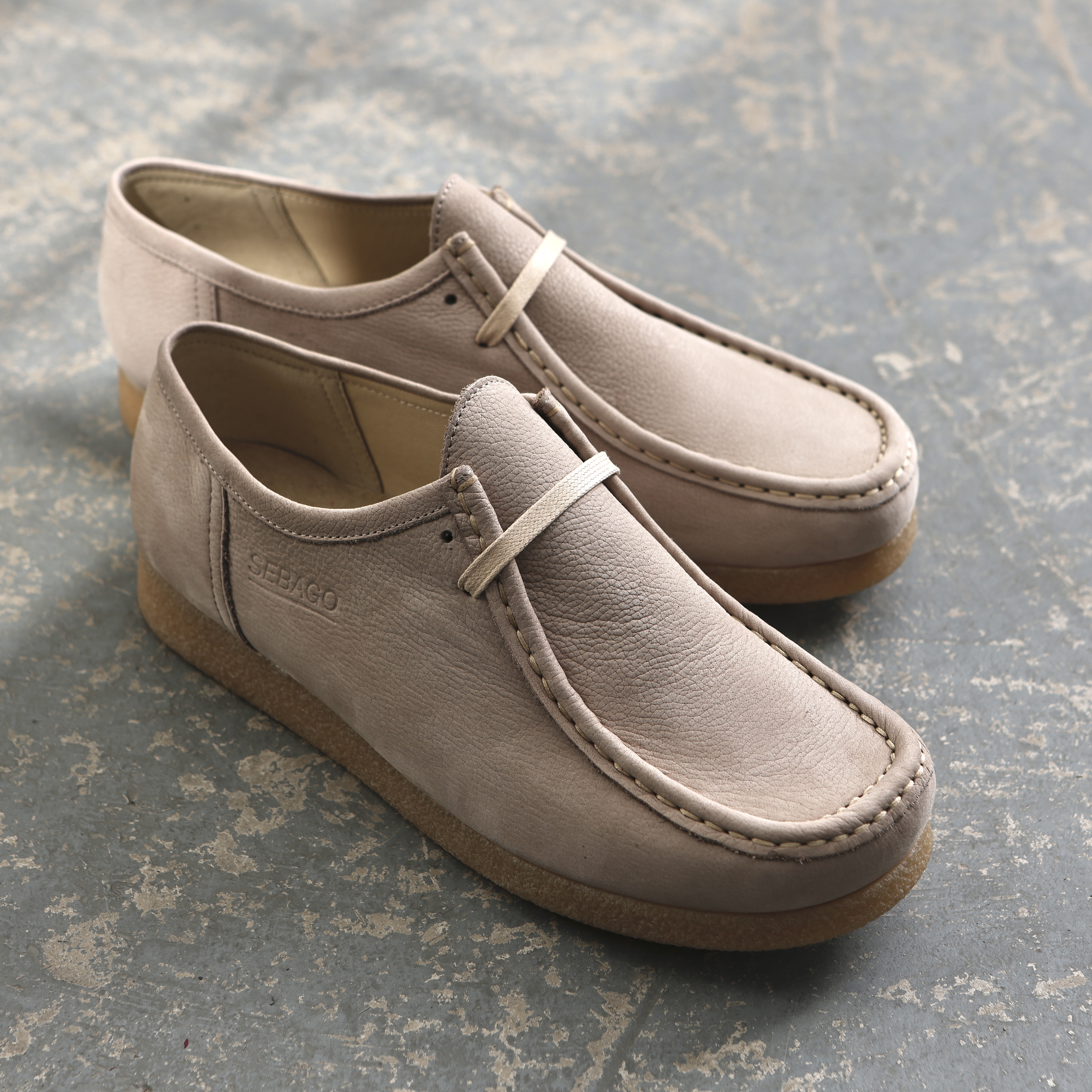 ŽENSKA PLITKA CIPELA SEBAGO U BEŽ NUBUK KOŽI