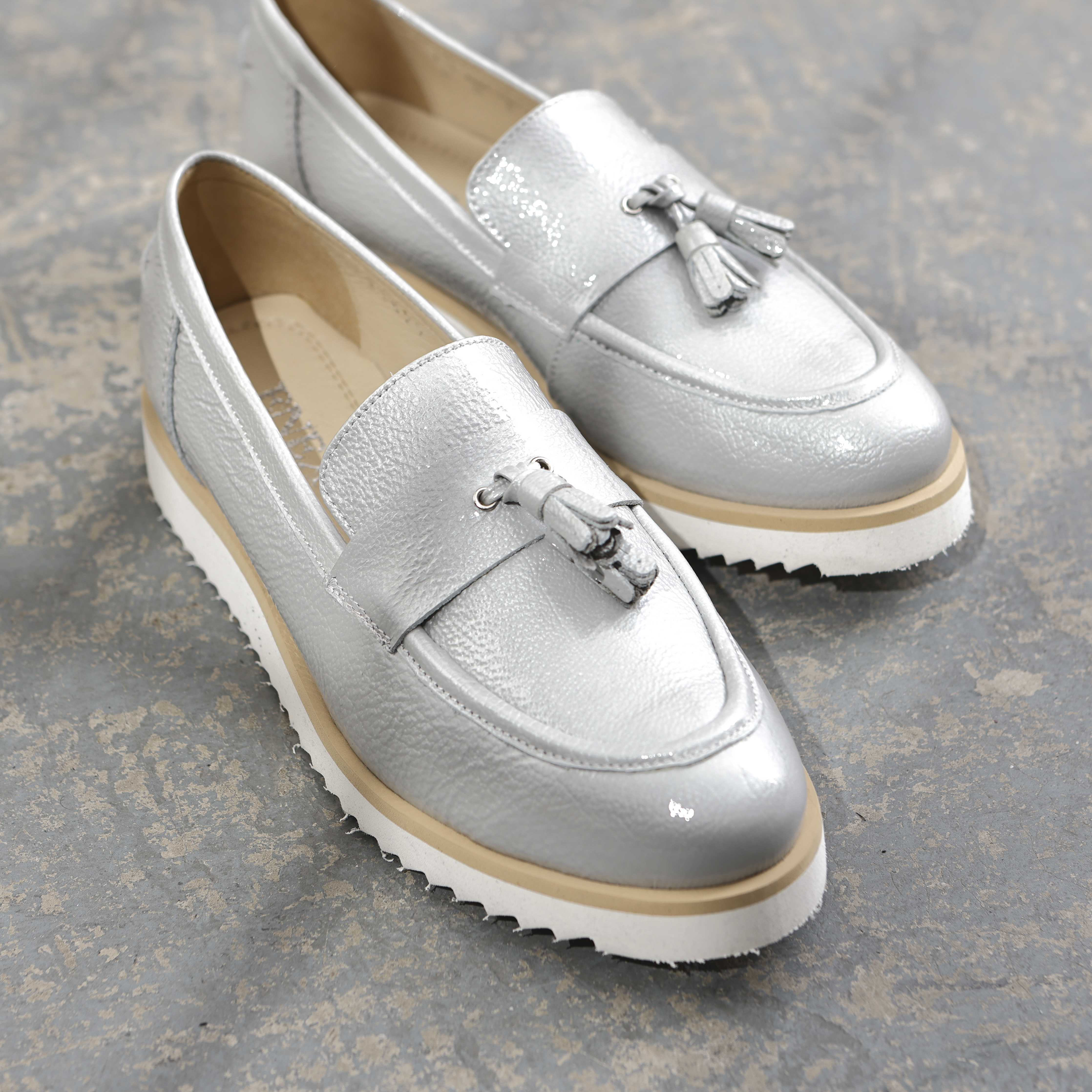 ELEGANTNA ŽENSKA CIPELA NA RAVNOM ĐONU