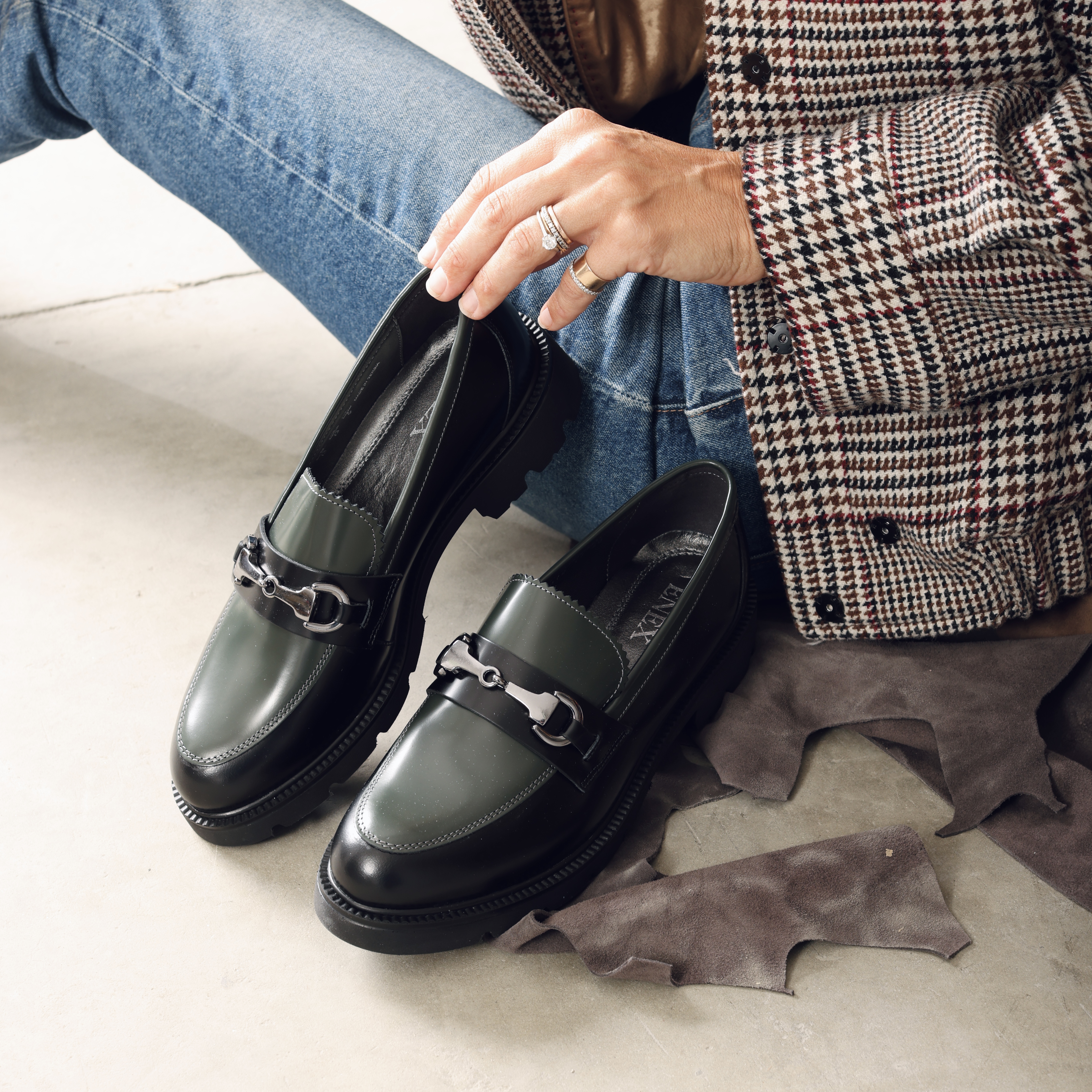 ŽENSKA CIPELA U CRNO ZELENOJ KOMBINACIJI