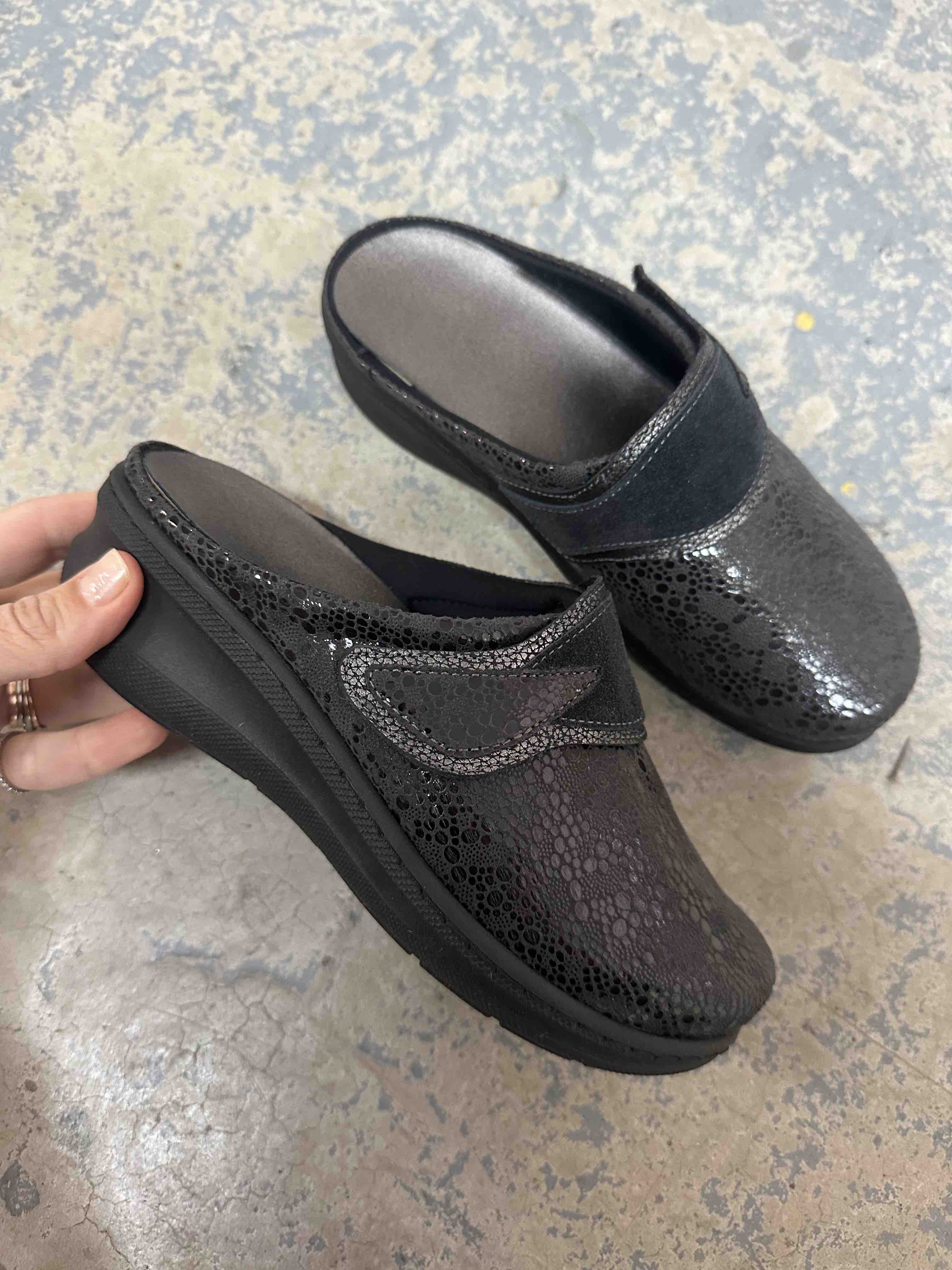 Udobne anatomska ženske klompe 