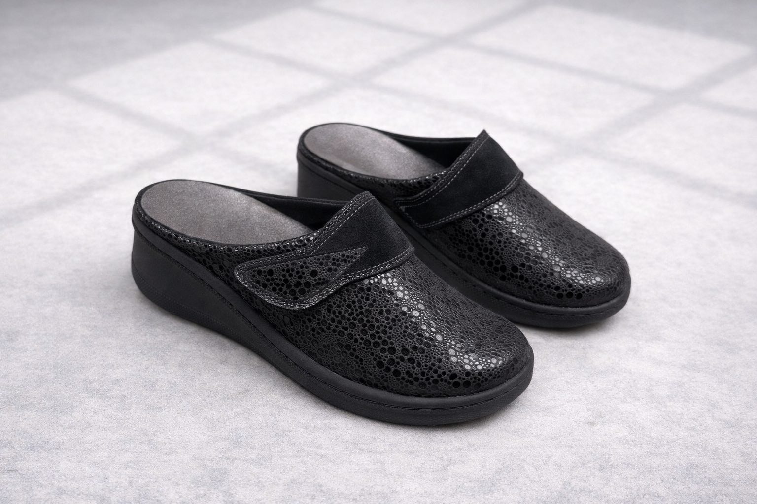 Udobne anatomska ženske klompe 