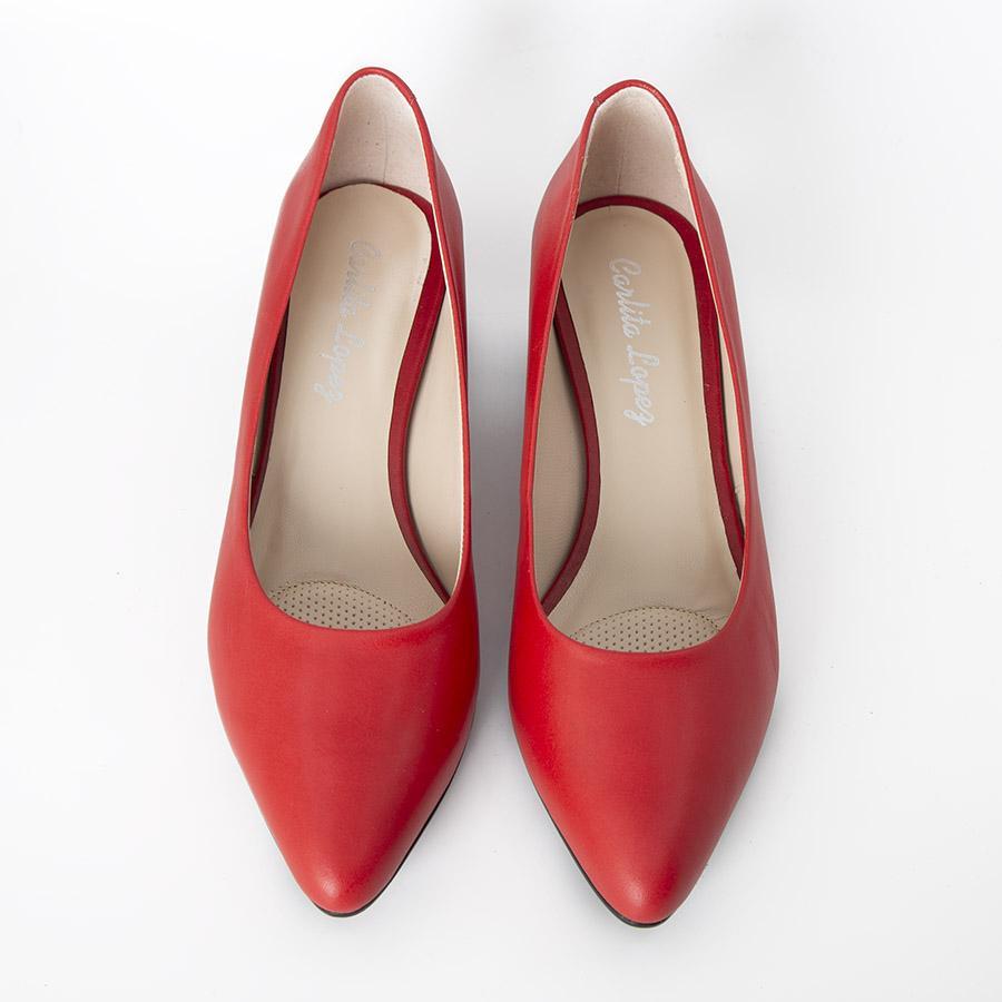 Elegantna ženska cipela u crvenoj koži