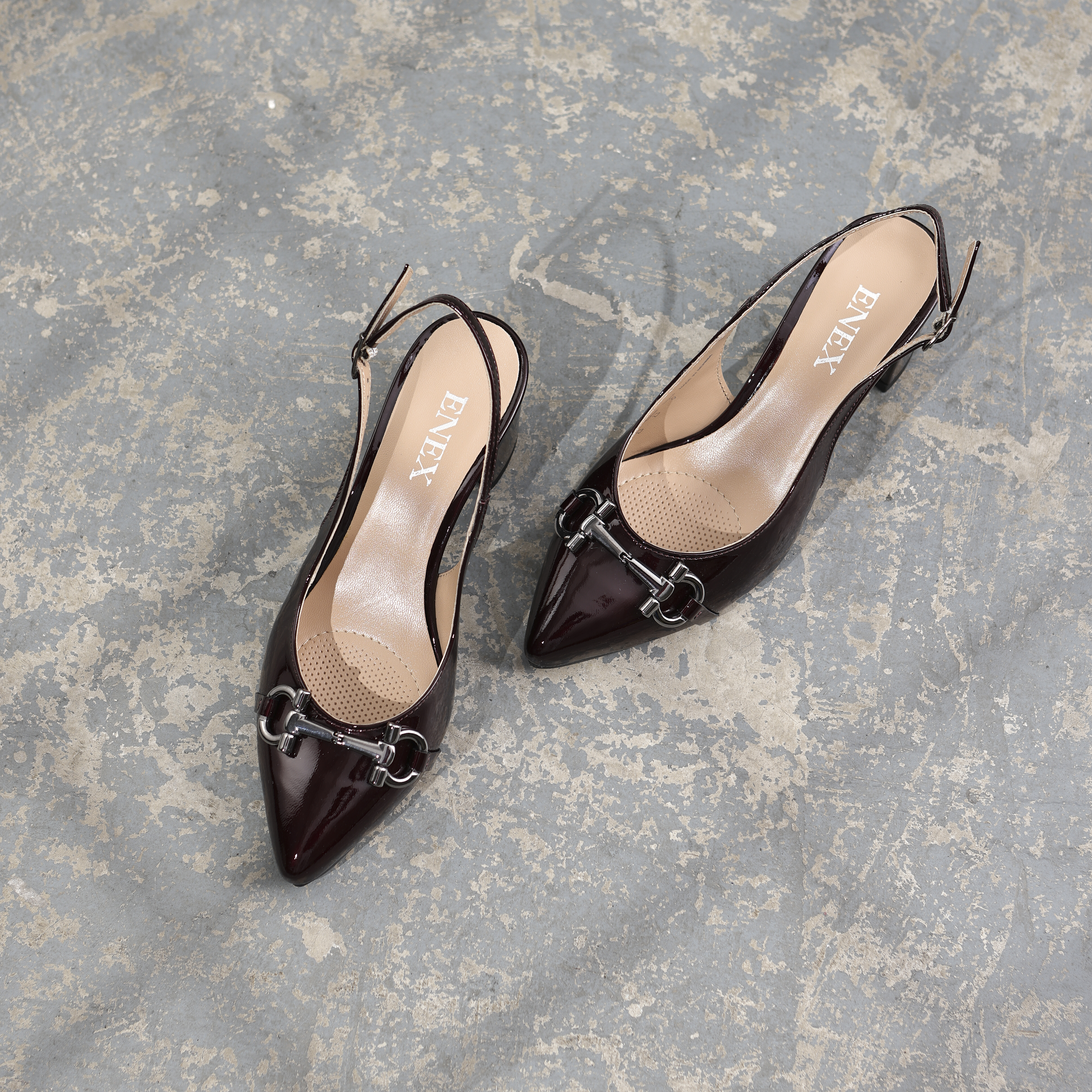 ELEGANTNA ŽENSKA SANDALA U BOJI VINA